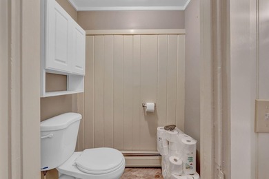Seller offering 5K closing credit. Perfect opportunity to live - photo 48
