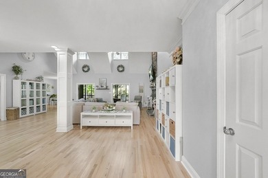 STUDIO APARTMENT ABOVE THE GARAGE. This is the kind of home that - photo 7