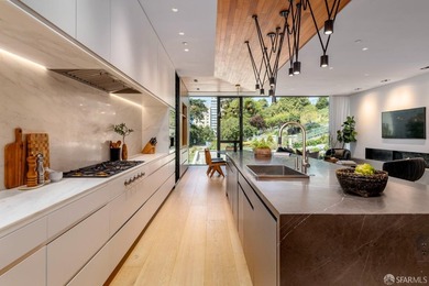 A rare offering - a modern architectural masterwork commanding - photo 15
