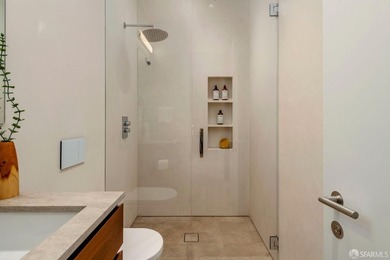 A rare offering - a modern architectural masterwork commanding - photo 23