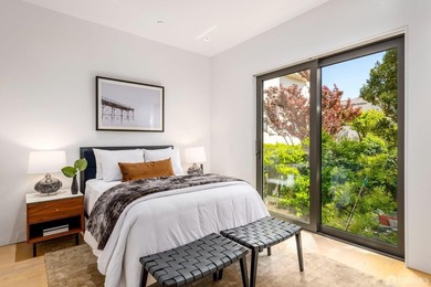 A rare offering - a modern architectural masterwork commanding - photo 24