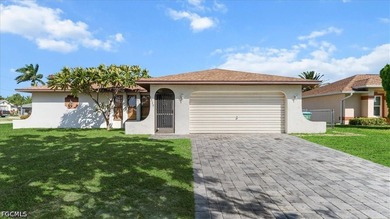 Welcome home to this charming pool home perfectly situated on a - photo 2