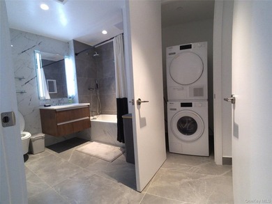 Experience luxury living in Downtown Flushing in this spacious - photo 6