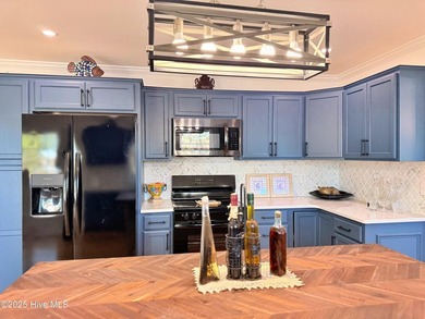 WOODED HIGH-ELEVATION TRENT RIVER HOME. This exceptional - photo 12