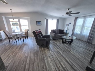 Beautifully Updated 2005 Home in Desirable Sawgrass Trails - - photo 22