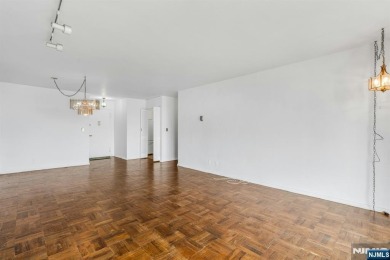 A blank canvas on which to paint your own story. Sunny and roomy