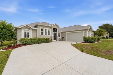Custom-built home on 4 CLEARED LOTS with beautiful, manicured - photo 4