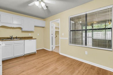 Welcome to your dream home! This beautifully renovated - photo 6