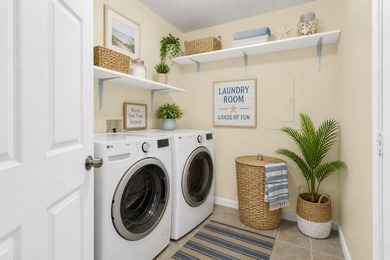 Welcome to your dream home! This beautifully renovated - photo 8