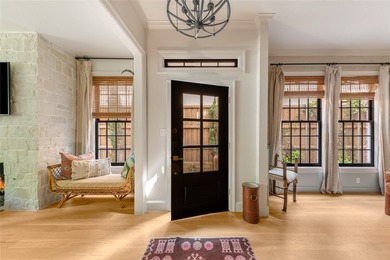 Exquisitely reimagined, this 3 or 4 bedroom single-family - photo 1