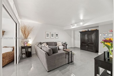Enjoy oceanfront living on prestigious Millionaire's Row. This - photo 5