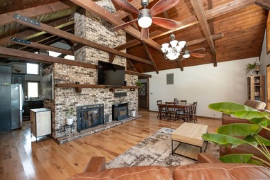 Rare Opportunity to own Lakefront Living on 5 flat, quiet & - photo 8
