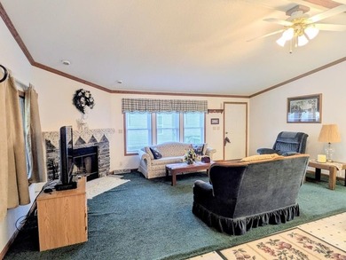 Welcome to this spacious one level ranch, manufactured home - photo 3