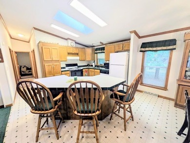 Welcome to this spacious one level ranch, manufactured home - photo 5