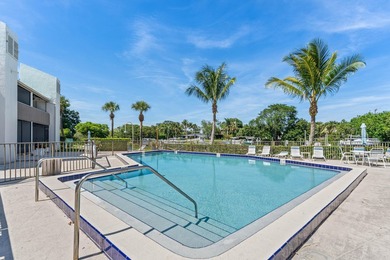 Newly remodeled 2/2 waterfront North Palm condo available on the - photo 6