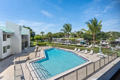 Newly remodeled 2/2 waterfront North Palm condo available on the - photo 9