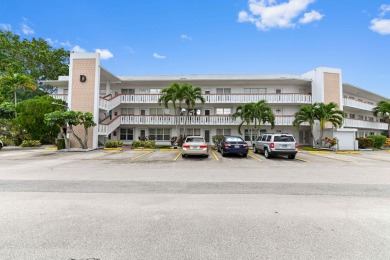 Lake Condo For Sale in West Palm Beach, Florida