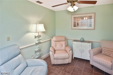 FIRST FLOOR- unit 2 Two bedroom plus a den being sold TURNKEY - photo 4