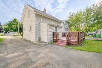 Move-in ready. Fresh updates. Prime location. This one feels - photo 4