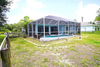 3/2/2 Pool Home with extra parking space. Concrete parking pad - photo 6