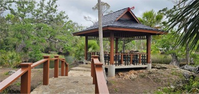 Luxury living on the water! This elaborate, custom 4 bedroom, 3 - photo 6