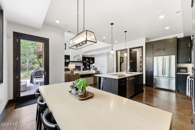 Discover your ideal mountain retreat in this upgraded 3-bedroom - photo 12