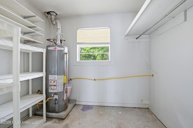 This cozy 3-bedroom, 2-bath home is full of potential! Being - photo 18