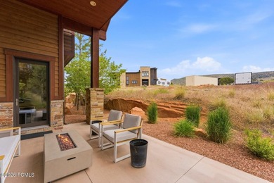 Discover your ideal mountain retreat in this upgraded 3-bedroom - photo 19