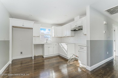 Huge TWO Family 6/6 detached in tranquil location on over 7000 - photo 24