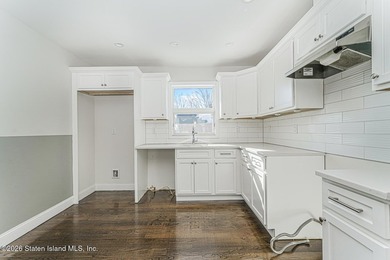 Huge TWO Family 6/6 detached in tranquil location on over 7000 - photo 25