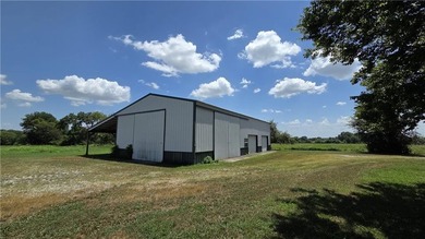 Discover the perfect blend of country living and convenience - photo 27