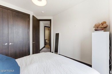 Discover your ideal mountain retreat in this upgraded 3-bedroom - photo 29