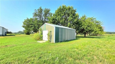 Discover the perfect blend of country living and convenience - photo 33