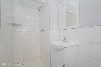 Huge TWO Family 6/6 detached in tranquil location on over 7000 - photo 36