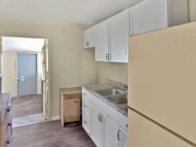 2/1 each side CBS duplex on a large and private lot! Occpied on - photo 2