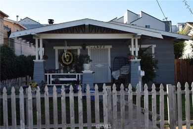 Three unit investment opportunity in Alamitos Beach, just - photo 3