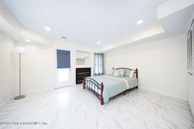 Lovely 3 story One Family Townhome with 2 bedroom, 2 baths - photo 20