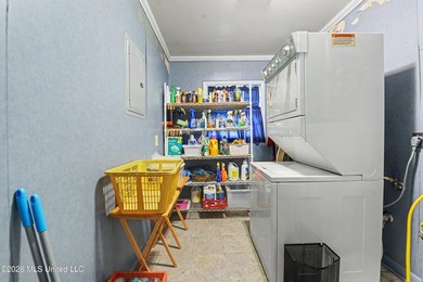 This large 1 level home has endless possibilities. 2 huge living - photo 22