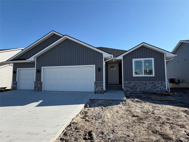 Saylorville Lake Home For Sale in Ankeny Iowa