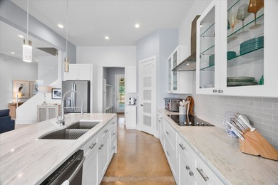 Discover the ultimate lakefront lifestyle in this stunning - photo 11