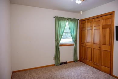 Tucked away on a quiet dead-end street in Sandy Meadows - photo 26