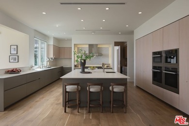 Pacific Palisades Modern Sophistication Meets Cape Code Elegance - photo 8