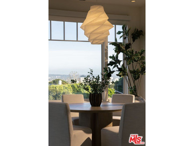 Pacific Palisades Modern Sophistication Meets Cape Code Elegance - photo 9
