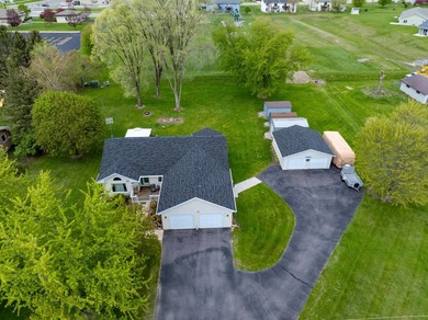 Tucked away on a quiet dead-end street in Sandy Meadows - photo 47