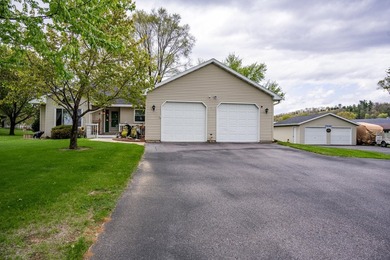 Tucked away on a quiet dead-end street in Sandy Meadows - photo 48