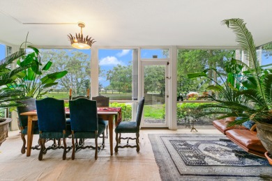 Lake Condo For Sale in Wellington, Florida