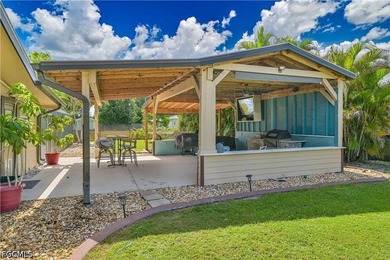 Must-See North Fort Myers Estate on nearly a Half Acre! Gorgeous - photo 10