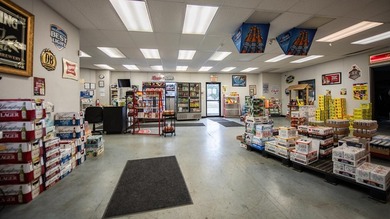 Great commercial building boasting over 4,475 square feet of - photo 7