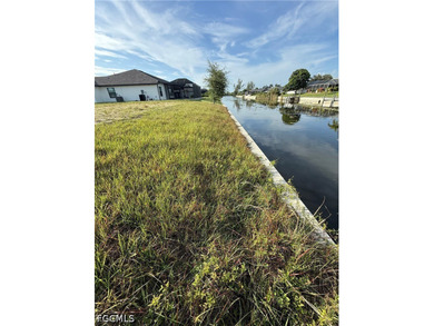 Beautiful canal lot in a desirable, fast-growing area of Cape - photo 4