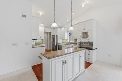 Beautiful open concept ranch on the northeast side of the city! - photo 4
